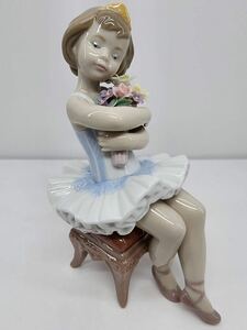 LLADRO リヤドロ フィギュリン 「 初めての舞台 」 2000年記念限定作品 バレリーナ 人形 陶器 置物