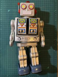 ブリキ・ロボット　〈当方展示品・ジャンク品・破損・歪み〉