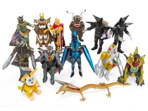 【現状品】BANDAI ウルトラ怪獣シリーズ＆仮面ライダー怪人シリーズ 13体 バンダイ マーミット