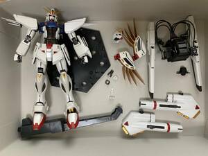 MG　ガンダムF91 ver2.0 バックキャノン装着型＆ツイン・ヴェスバー装着型　完成品