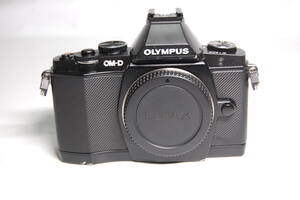 S数553回　オリンパス OLYMPUS OM-D E-M5 ボディ ブラック 