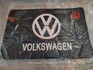 【ゆうパケット送料込】VOLKSWAGEN(フォルクスワーゲン) ダッシュボード 滑り止めマット　