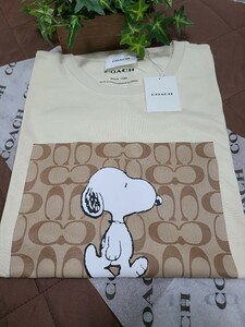 CO-703 《1スタ！》Lサイズ《COACH×PEANUTS》 シグネチャースヌーピーTシャツ コラボ 並行輸入品