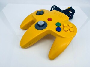 レトロゲーム N64コントローラー 美品 / 動作品 本物 Nintendo ニンテンドー64 コントローラ 黄色 (M-25)