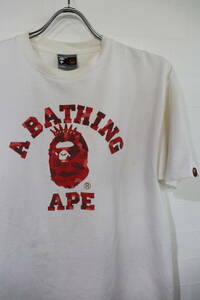 2005年販売 A BATHING APE エイプ NIGOデザイン ニューヨーク店オープン カレッジロゴ 赤猿迷彩 王冠 自由の女神 カモ Tシャツ メンズ L