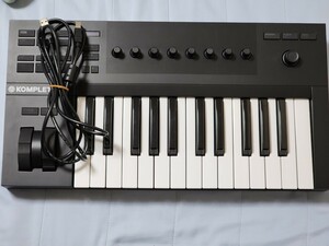 Native Instruments KOMPLETE KONTROL A25　本体+usbケーブルのみ 中古品 MIDIキーボード　MIDIコントローラー