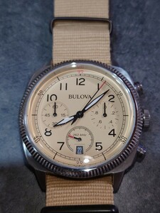 （一円スタート） BULOVA ブローバ　腕時計　ミリタリー　96B231　クオーツ　UHFコレクション　クリーム　腕時計 電池切れ　箱無し