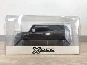 【新品同様】スズキ　XBEE　ノベルティ カラーサンプルミニカー　クロスビー クラッシーブラウンメタリック　1/18サイズ【非売品】