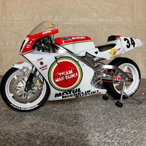 プラッツ1/12 SUZUKI RGV-Γ(XR79) ‘93 WGP500 WORLD CHAMPION BEEMAX 完成品