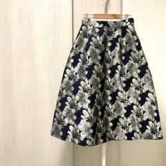 〈極美品〉花柄　ジャガードスカート　フレア