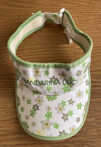 ●MANDARINA DUCK ゴルフ　サンバイザー　花柄　グリーン色　（24）