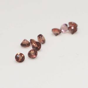 キレイな赤茶色ガーネット 2mmラウンドのロット 10ケで0.49ct