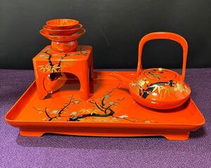 お屠蘇セット　漆器　松竹梅　酒器　お正月　お祝い行事　　屠蘇　朱器　 屠蘇器　 盃　 正月　ジャンク品