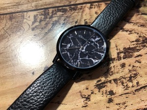 美品レベル CHRISTIAN PAUL クリスチャンポール マーブル ブラック×ホワイト CP-1016-00210L 純正革ベルト クオーツ 腕時計