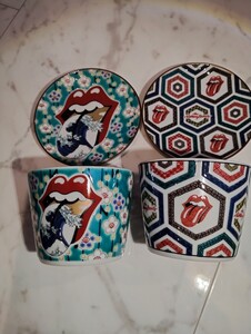 新品限定品ローリングストーンズthe ROLLING STONES九谷焼コラボレーション豆皿そば猪口セット伝統工芸品フリーカップベロマーク舌と唇