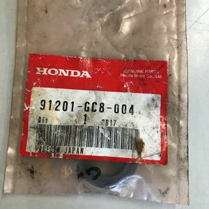 M3482 HONDA クランクオイルシール　新品　品番91201-gc8-004 リード110 