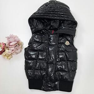 正規品 MONCLER モンクレール TARN GILET ダウンベスト ダウンジャケット ダウン 黒 ブラック フード ワッペン 光沢 美シルエット