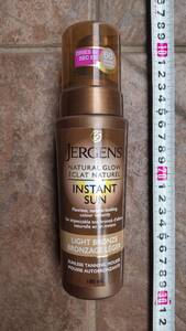 サンレスタンニングムース Jergens ジャーゲンズ Natural Glow ナチュラルグロー Instant Sun LIGHT BRONZE BRONZAGE LEGER 180mL