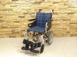 ■展示品処分　超美品 MiKi スキットシリーズ SKT-2 介助型コンパクト車椅子 A-6 ギンガムブルー背折れ 折り畳み 軽量 スレンダー 介護用品