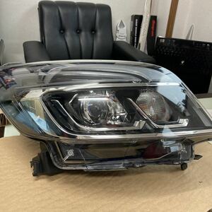 日産　デイズルークス　B21A ヘッドライト右　KOITO 10067111 ステー折れ1箇所　かけらなし　美品　LED Assy. 025