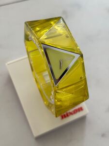 nixon ニクソン　 腕時計 バングルウォッチ　バングル　TRIBELLA T