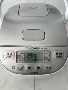 マイコン炊飯ジャー NL-BD05 ZOJIRUSHI ホワイト 炊飯器　3合