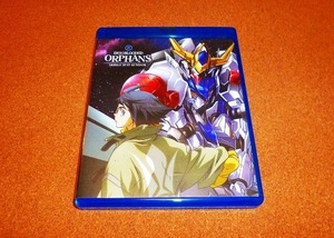 中古BD 【機動戦士ガンダム 鉄血のオルフェンズ】第2期　全25話BOX！国内プレイヤーOK 北米版ブルーレイ