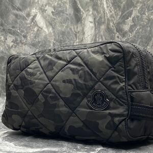 1円【極美品】MONCLER モンクレール メンズ セカンドバッグ ダウン クラッチ ポーチ ロゴ ハンド 持ち手あり キルティング 2室 迷彩 カーキ