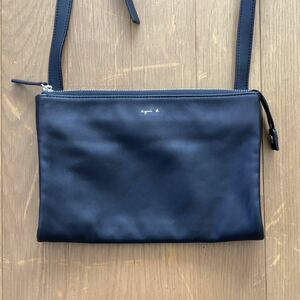 agnes b アニエスベー レザー サコッシュ ショルダーバッグ ジップ ブラック w24cm h16cm