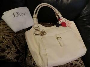 定価約30万 ディオール 本革 レザー カナージュ bee 美品 白 金 ホワイト バッグ 本物 Dior ショルダー チャーム THE BEE ビーディオール