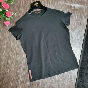 PRADA　ワンポイント　ロゴ　バック　ZIP　ポケット　Tシャツ　トレーナー