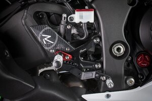 【国内在庫】LighTech ライテック アジャスタブル ステップキット R Version 逆シフト KAWASAKI カワサキ ZX-10R / RR 