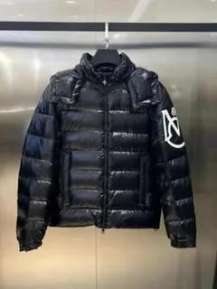 MONCLER 美品 モンクレールの秋冬保温ダウンジャケットです