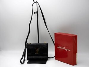 フェラガモSalvatore Ferragamo　ヴァラ　ショルダーウォレット　黒