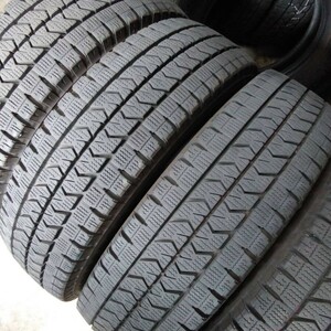 ★良品★ブリヂストン 23年製 トラック用冬タイヤ 4本セット 215/70R17.5 BRIDGESTONE BLIZZAK W989 [137]