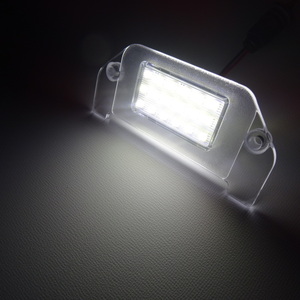 ♪ 激白光！ダッジ　ダート　ナンバー灯　ライセンスランプ　ＬＥＤ　レンズ一体式　単品１個　DODGE　DART　