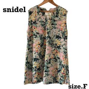 snidel　ワンピース　花柄　スナイデル　ノースリーブ