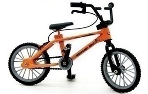 03 オビツ１１ フィギュア 人形 カスタムドール 撮影用 自転車 マウンテンバイク オレンジ