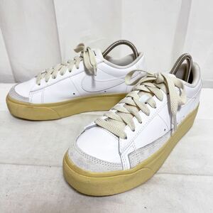 和311★① NIKE W BLAZER LOW PLATFORM ナイキ ブレーザー プラットフォーム スニーカー シューズ 22.5 ホワイト レディース