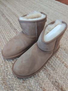 UGG ムートンブーツ ショート クラシックミニ