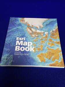 本　MAP　BOOK　　　英語版　様々なシチュエーションに応じた事例報告　全ページカラー　地図エンジニアに大いに参考になる