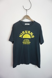 希少 初期 UNDERCOVER アンダーカバー UNDAKOVRIST NIRVANA カレッジ ロゴ Tシャツ 復刻 半袖 ビンテージ黒M本物701O▲