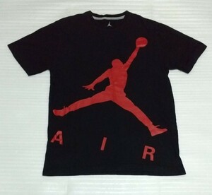 ☆NIKE.com ナイキ AIRジョーダン 半袖Tシャツ サイズ L スポーツ ウェア ティー ブラック黒色レッド赤ビッグ プリント肩幅 約46身幅50丈68