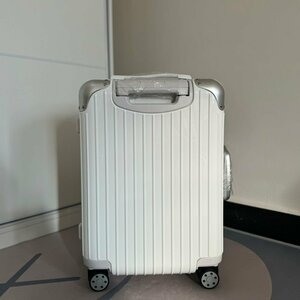 RIMOWA リモワ Essential Sleeve 37L 機内持ち込み Cabin スーツケース トランク 21インチ ホワイト 希少 中古