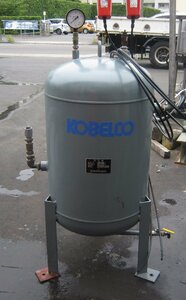 【中古品】神戸製鋼所 コベルコ KOBELCO 空気槽 110L 使用圧力0.97MPa 圧縮エアフィルタ付 レシーバータンク サブタンク 補助タンク