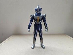 ウルトラヒーロー800シリーズ ソフビ ハンターナイトツルギ