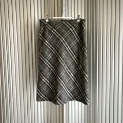 【雷市場（ポンジャン）商品韓国直送】 Burberry wool skirt