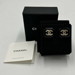 CHANEL B23 A／ココ スクエアピアス