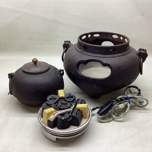 ■Tr/ジャンク品 炭型電熱器つき　茶釜 茶道具 鉄窯　幅32㎝ 全高33㎝ 内部に錆があるため ジャンク品 /9.26kg■