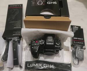 ■【ショット数０ 未使用】LUMIX DC-GH6(本体) ＋純正オプション品2点(シャッターリモコン・DCカプラー) ＋オマケ(無線リモコン)